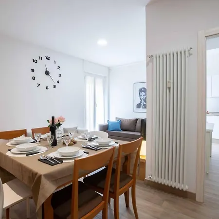 Anne Loren Al Mare Appartement